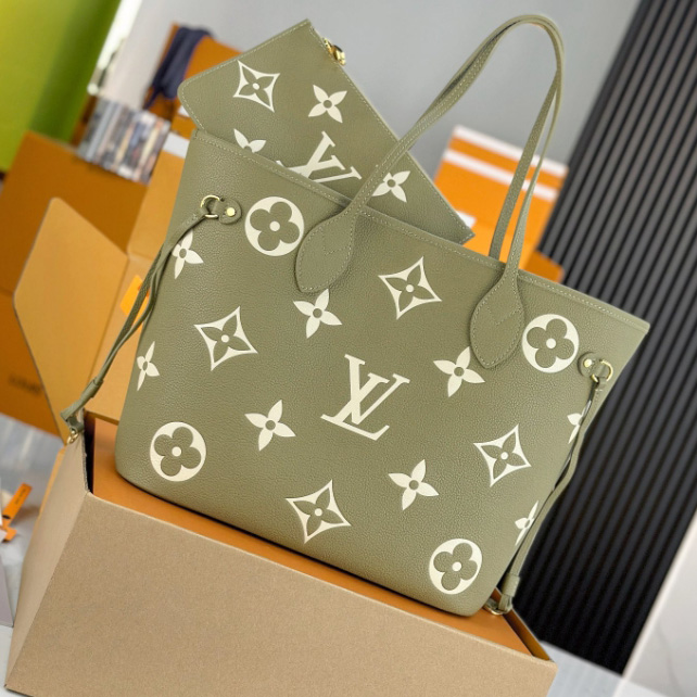 Louis Vuitton Neverfull MM   M46649 - DopestKickz