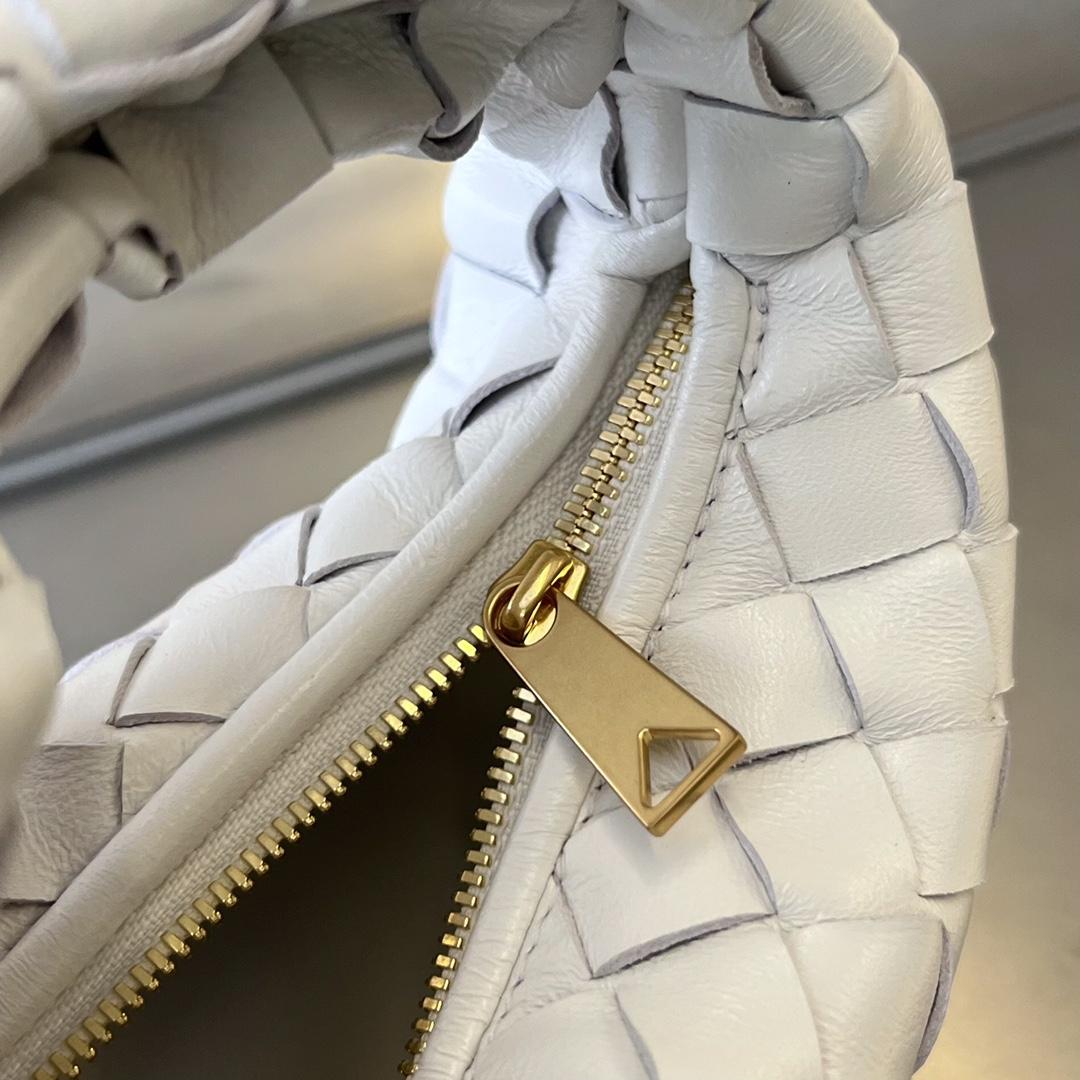 Bottega Veneta Candy Jodie  (16*17*6.5cm) - DopestKickz