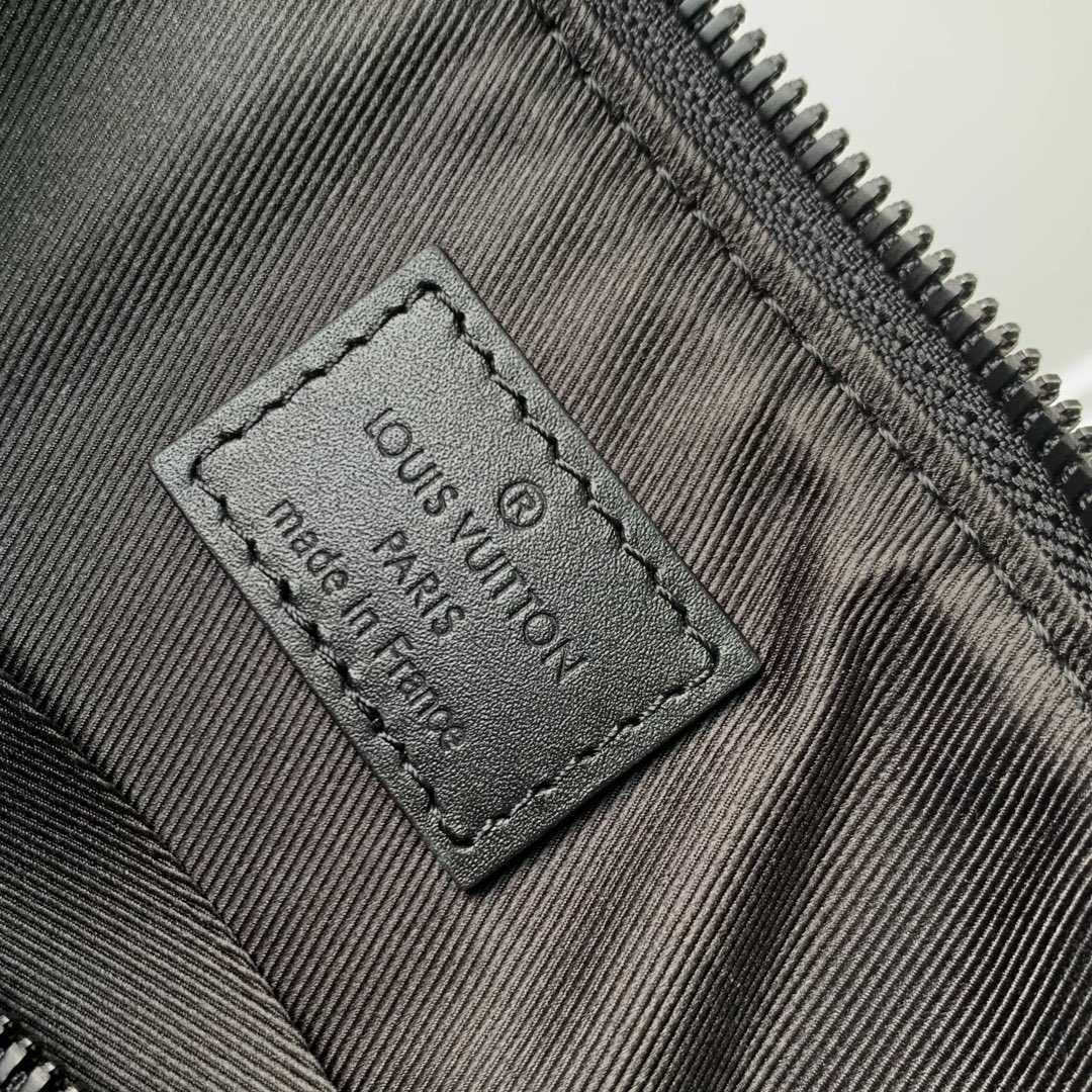 Louis Vuitton Pochette Accessoire XL   M11741 - DopestKickz