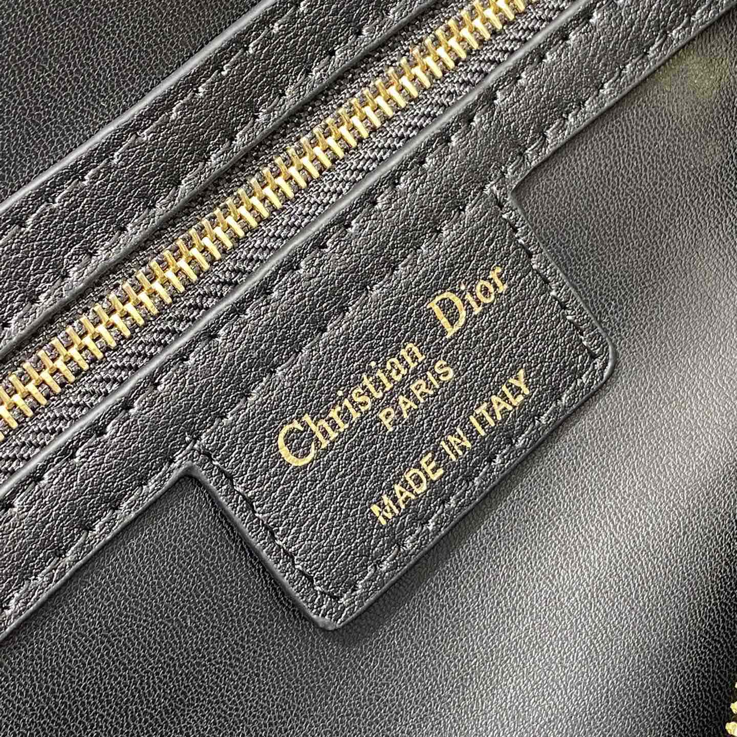 Dior Groove 25 Bag - DopestKickz