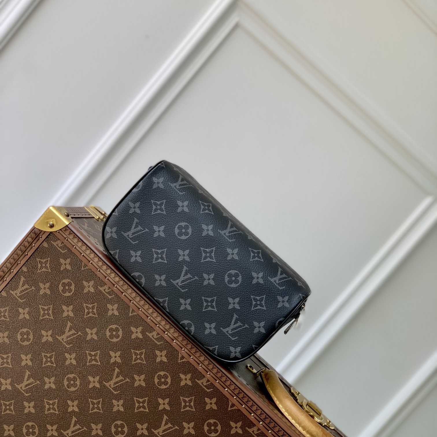 Louis Vuitton Toiletry Bag   M11508 - DopestKickz