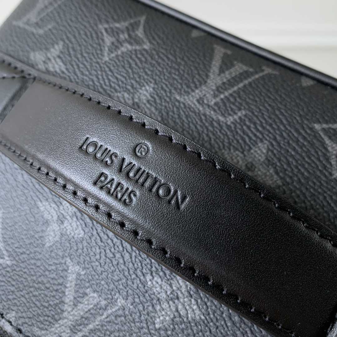 Louis Vuitton Toiletry Bag   M11508 - DopestKickz