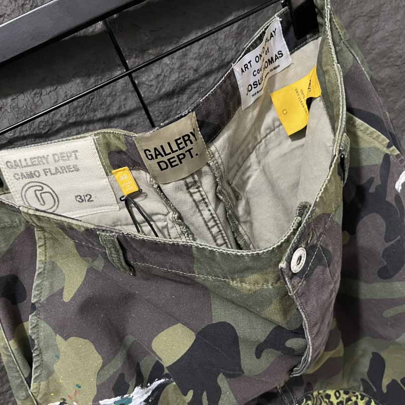 Gallery Dept. LA Camo Flare Pants - DopestKickz