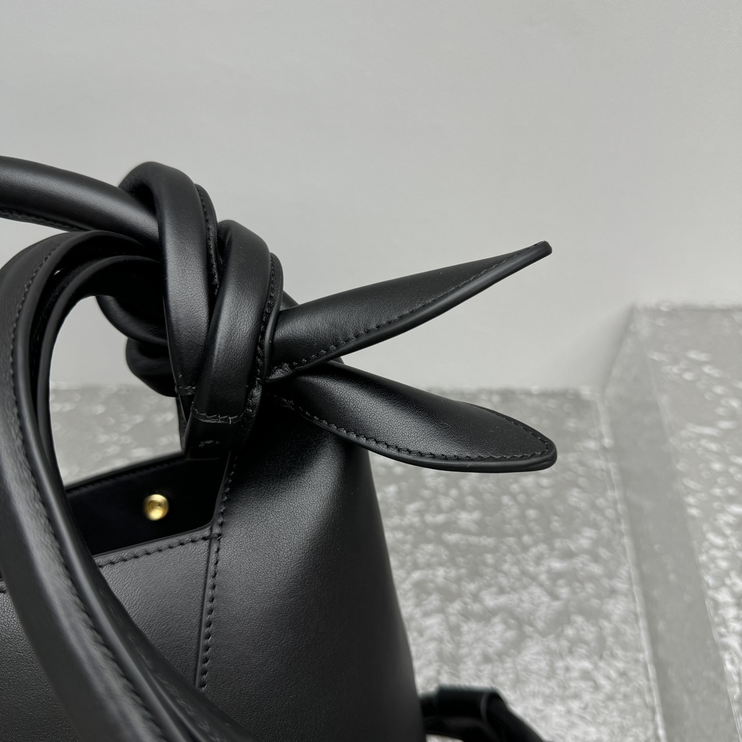 Jacquemus Le petit Tourni Mini Knotted Bucket Bag - DopestKickz