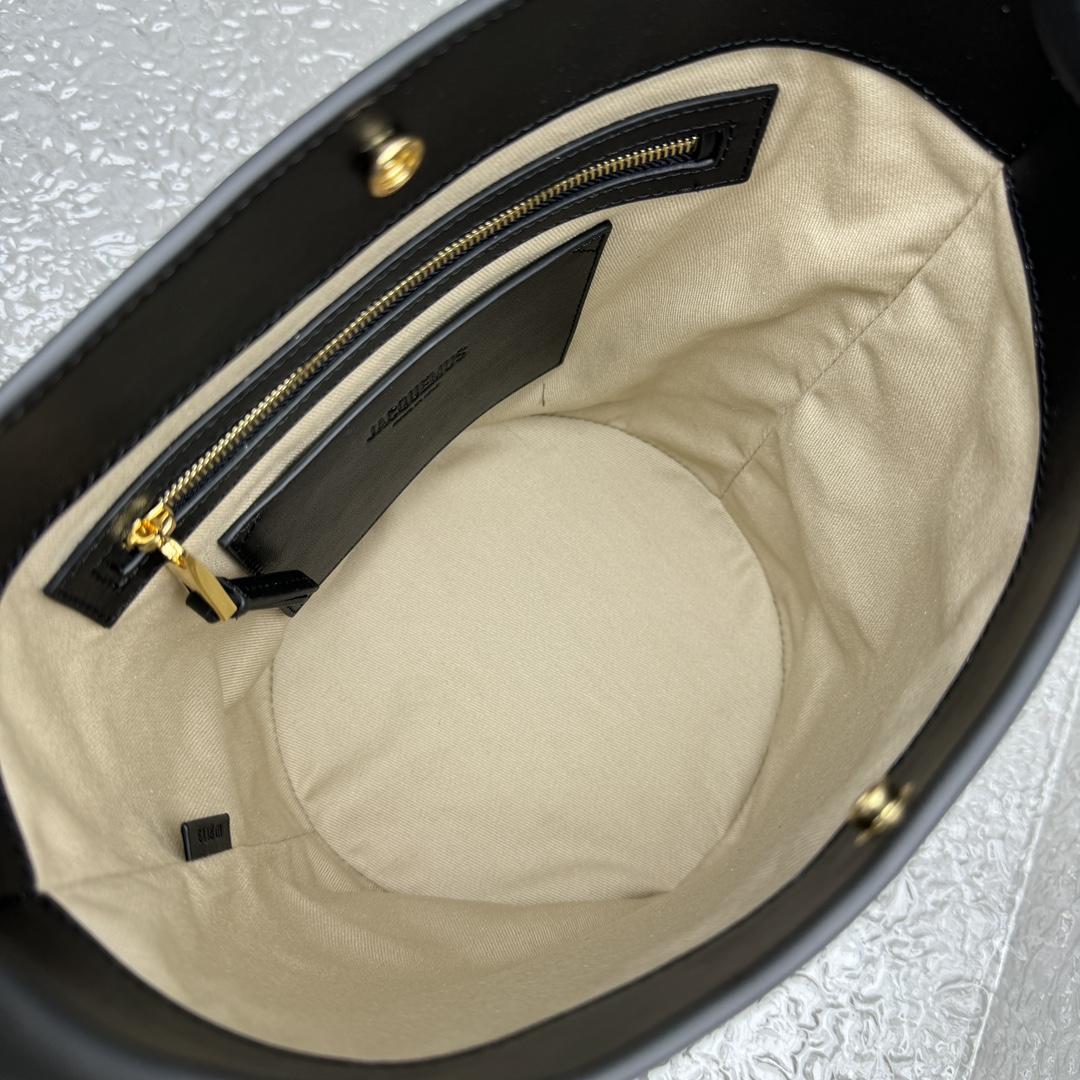 Jacquemus Le petit Tourni Mini Knotted Bucket Bag - DopestKickz