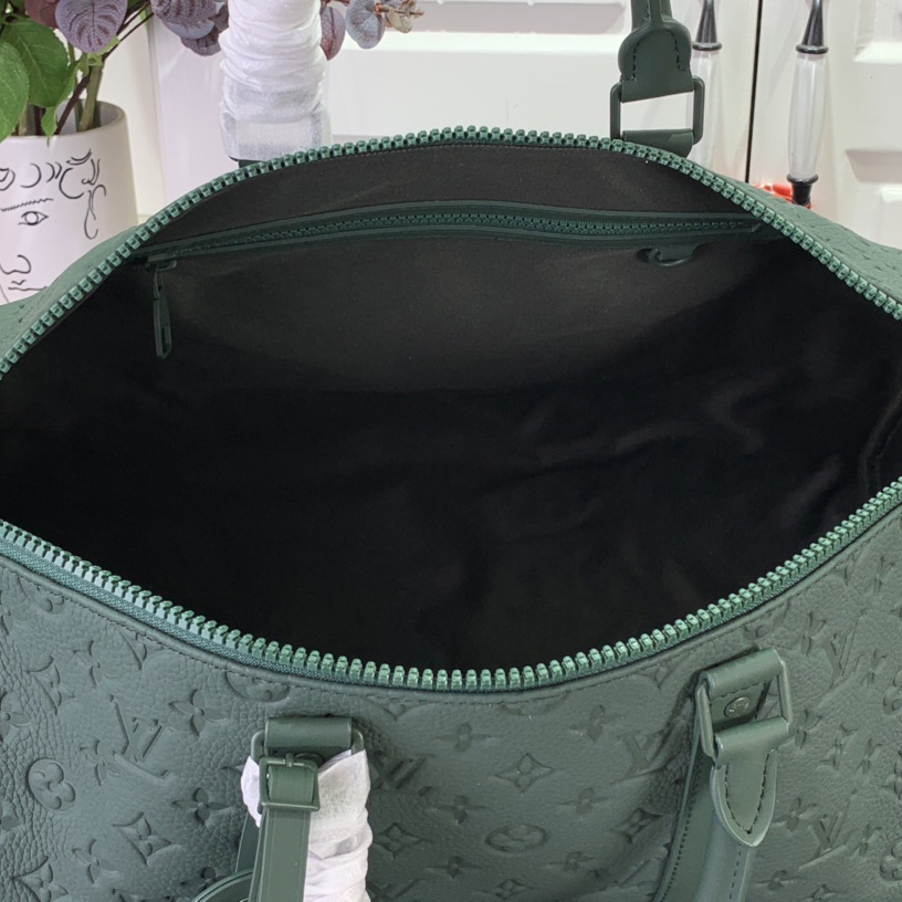 Louis Vuitton Keepall Bandoulière 50   M24440 - DopestKickz