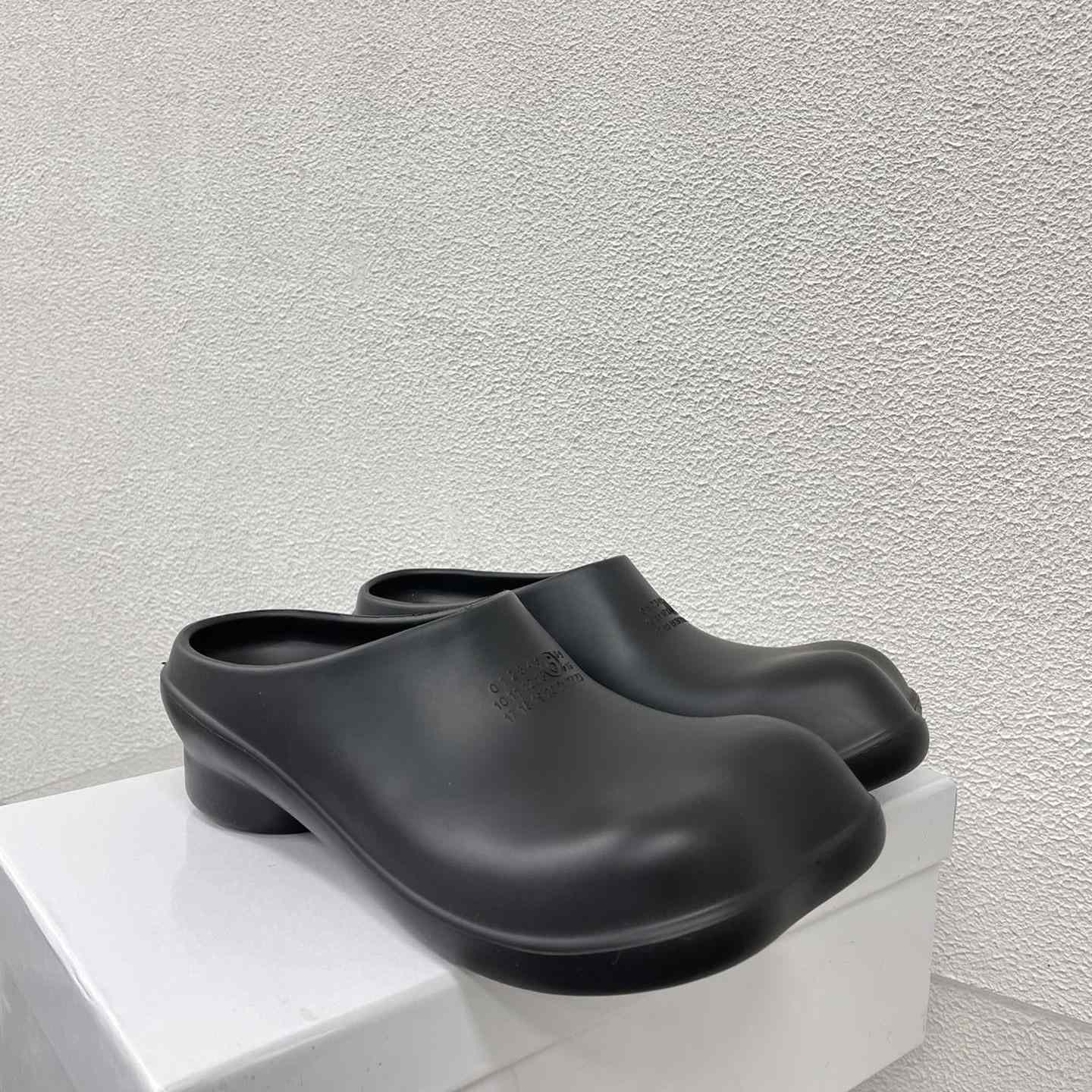 MM6 Maison Margiela Anatomic Numbers-motif Slippers - DopestKickz