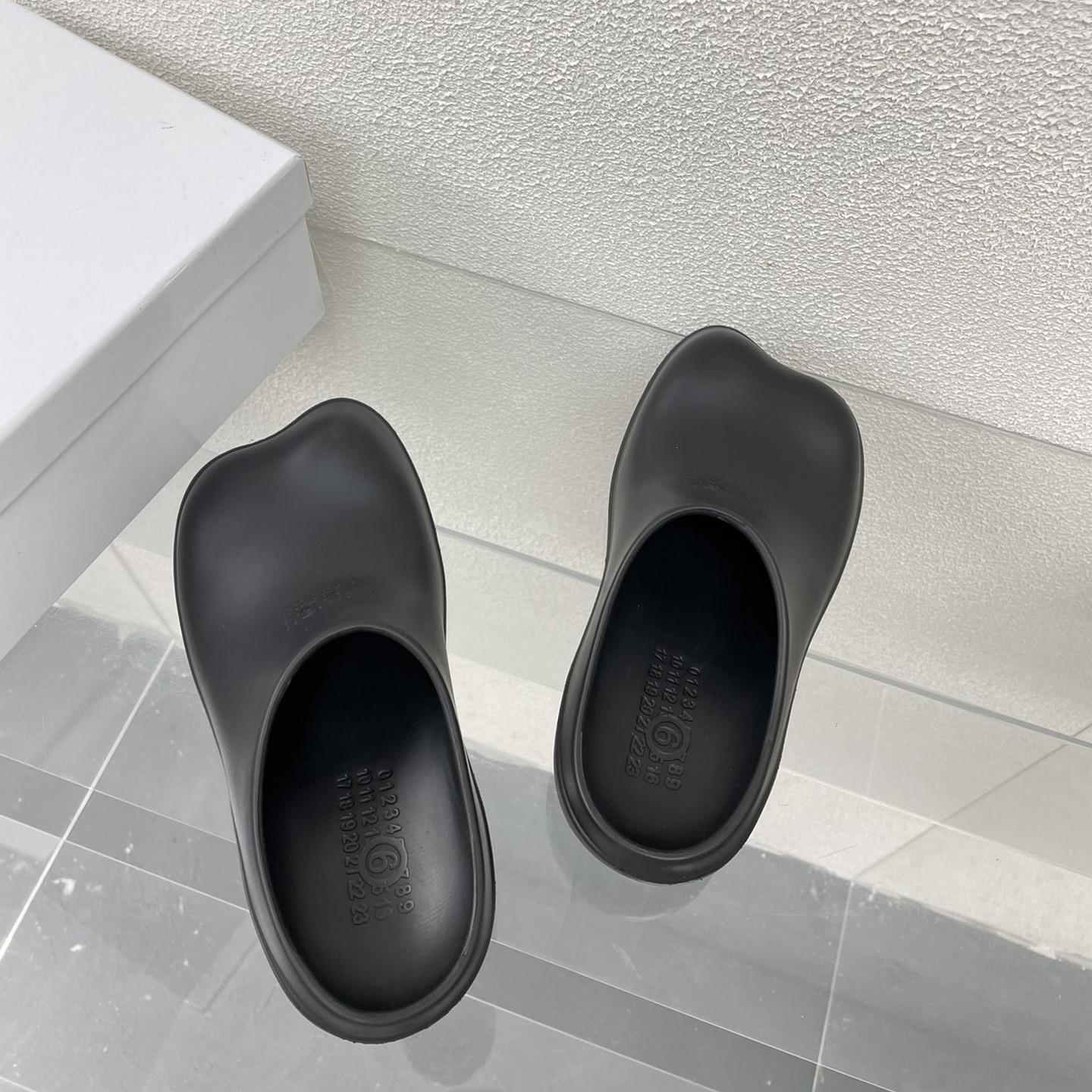 MM6 Maison Margiela Anatomic Numbers-motif Slippers - DopestKickz