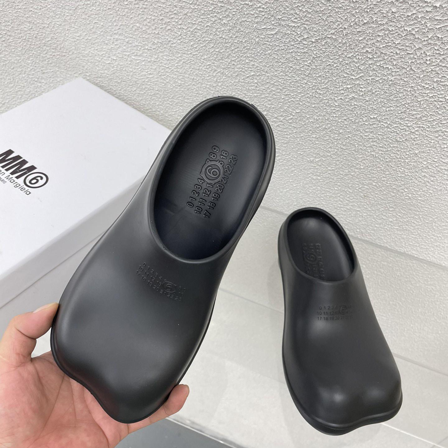 MM6 Maison Margiela Anatomic Numbers-motif Slippers - DopestKickz