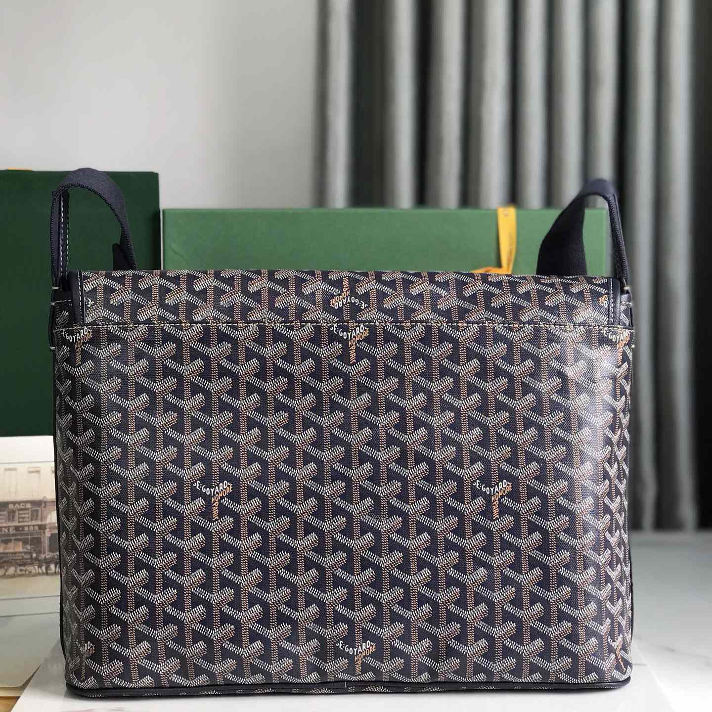 Goyard Messenger Bag - DopestKickz