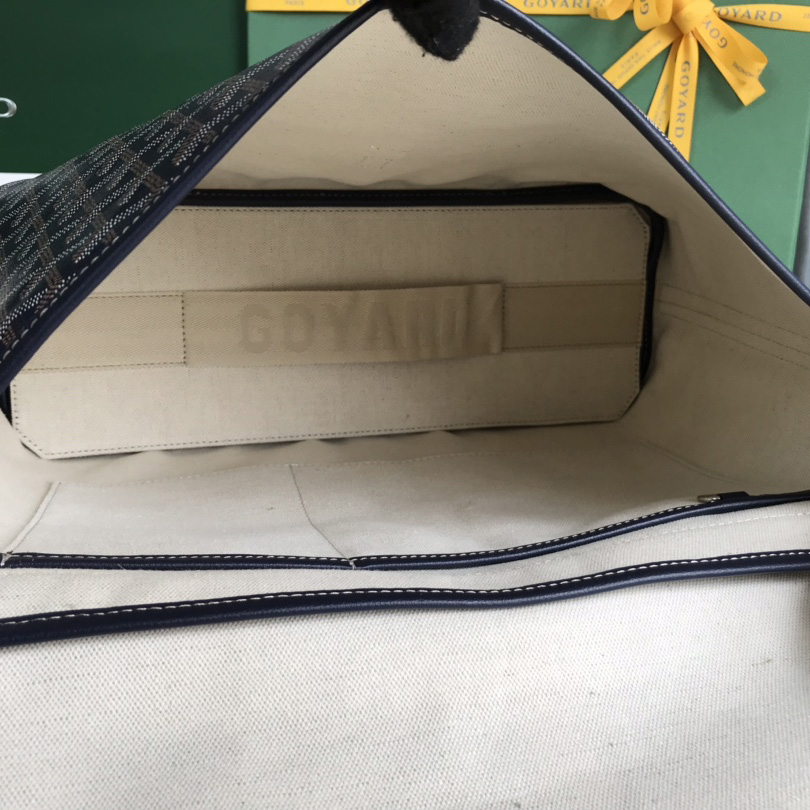 Goyard Messenger Bag - DopestKickz