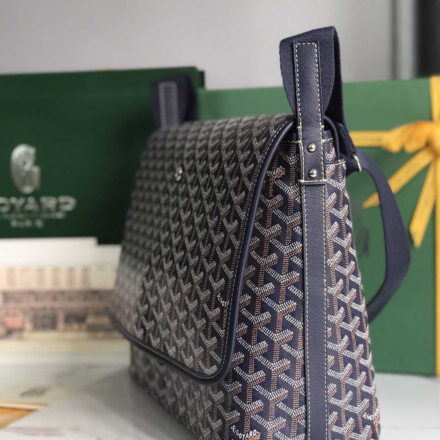 Goyard Messenger Bag - DopestKickz