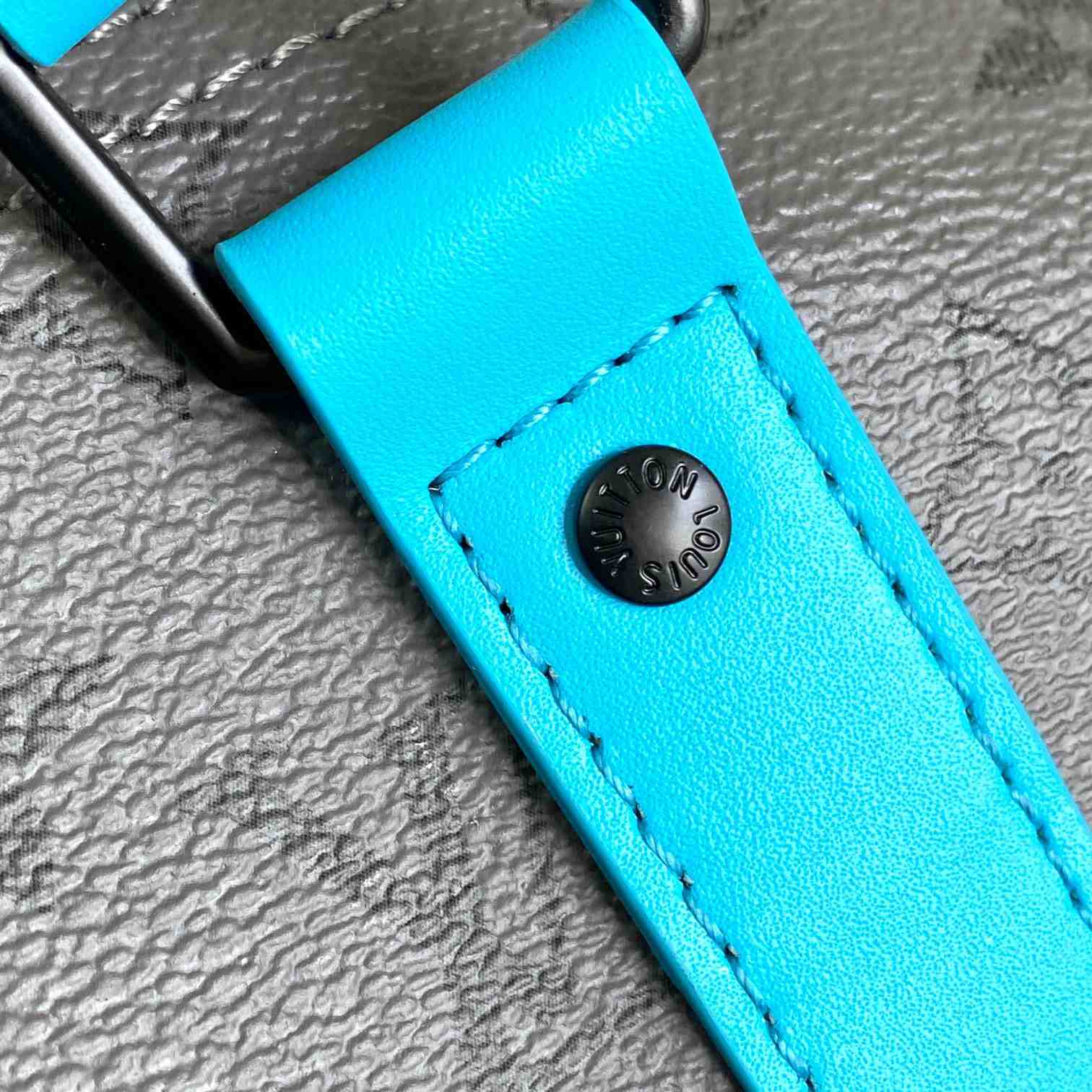 Louis Vuitton Keepall Bandoulière 45   M11481 - DopestKickz