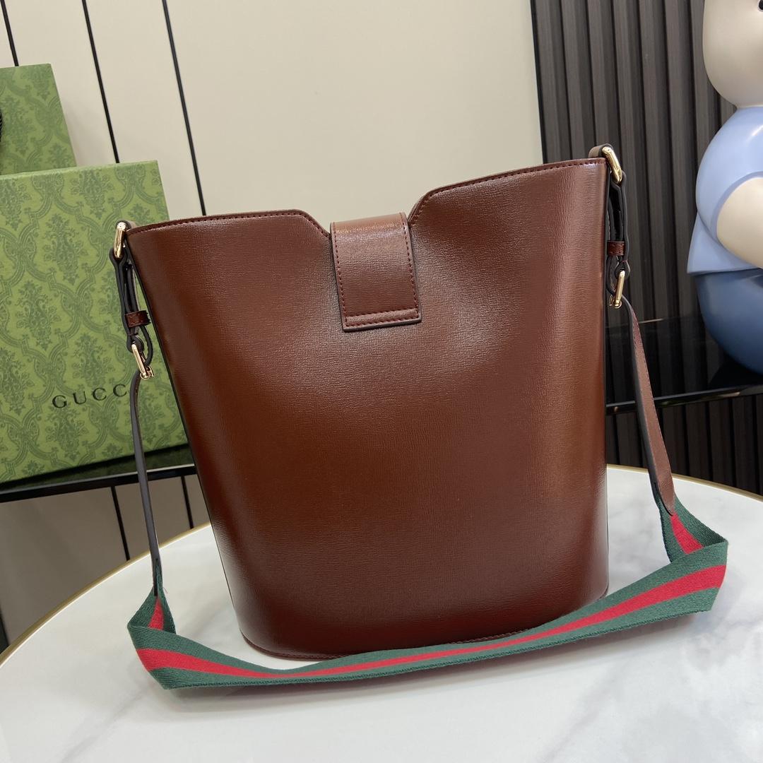 Gucci Medium Bucket Shoulder Bag - DopestKickz