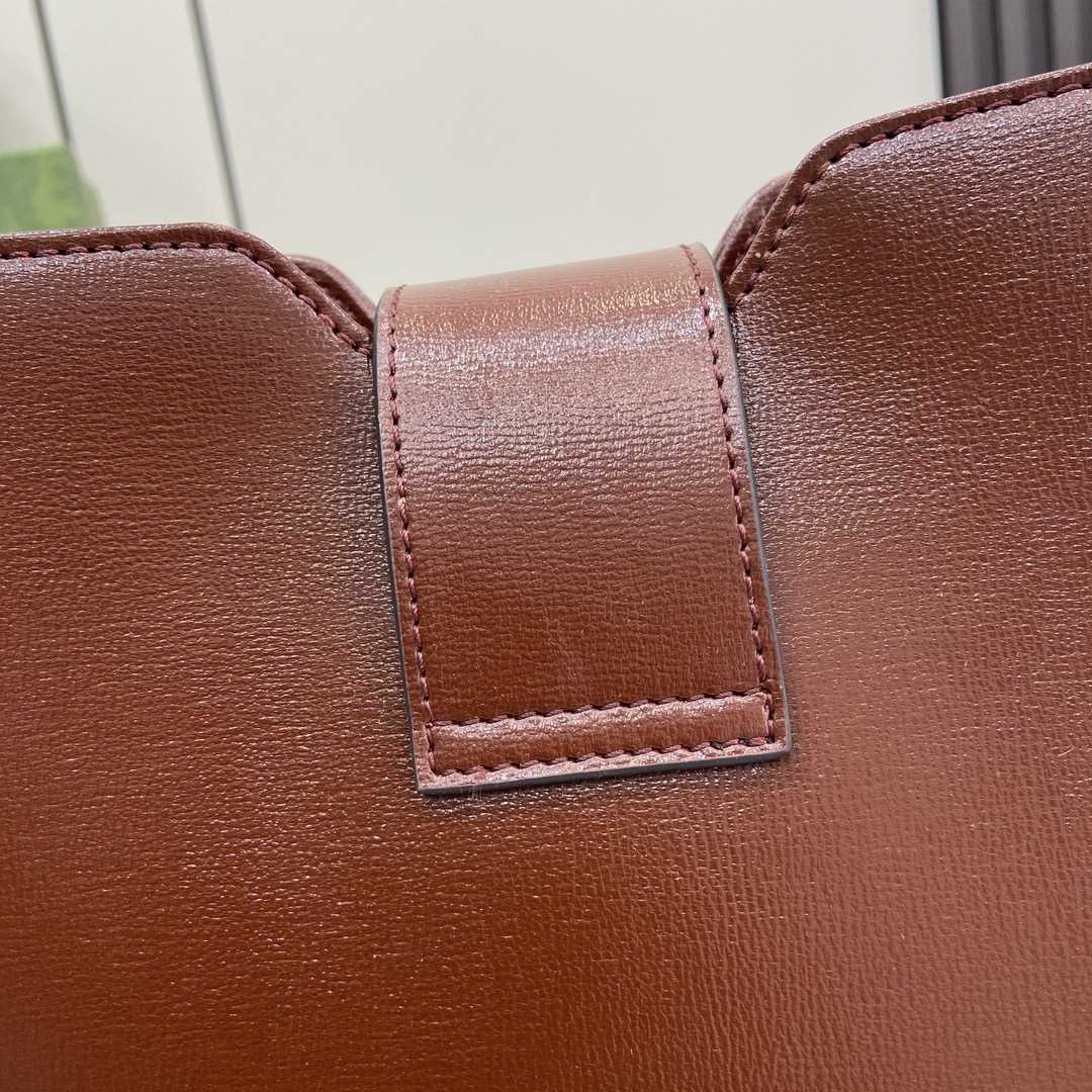 Gucci Medium Bucket Shoulder Bag - DopestKickz