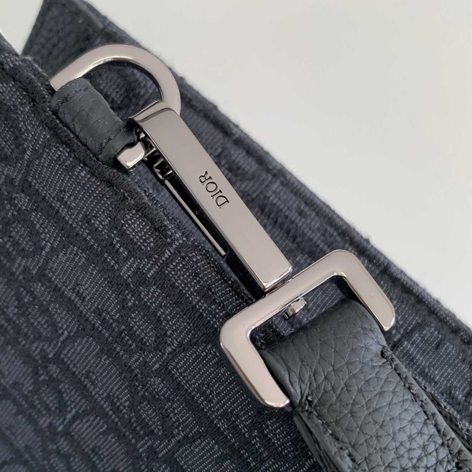 Dior A5 Triangle Pouch - DopestKickz