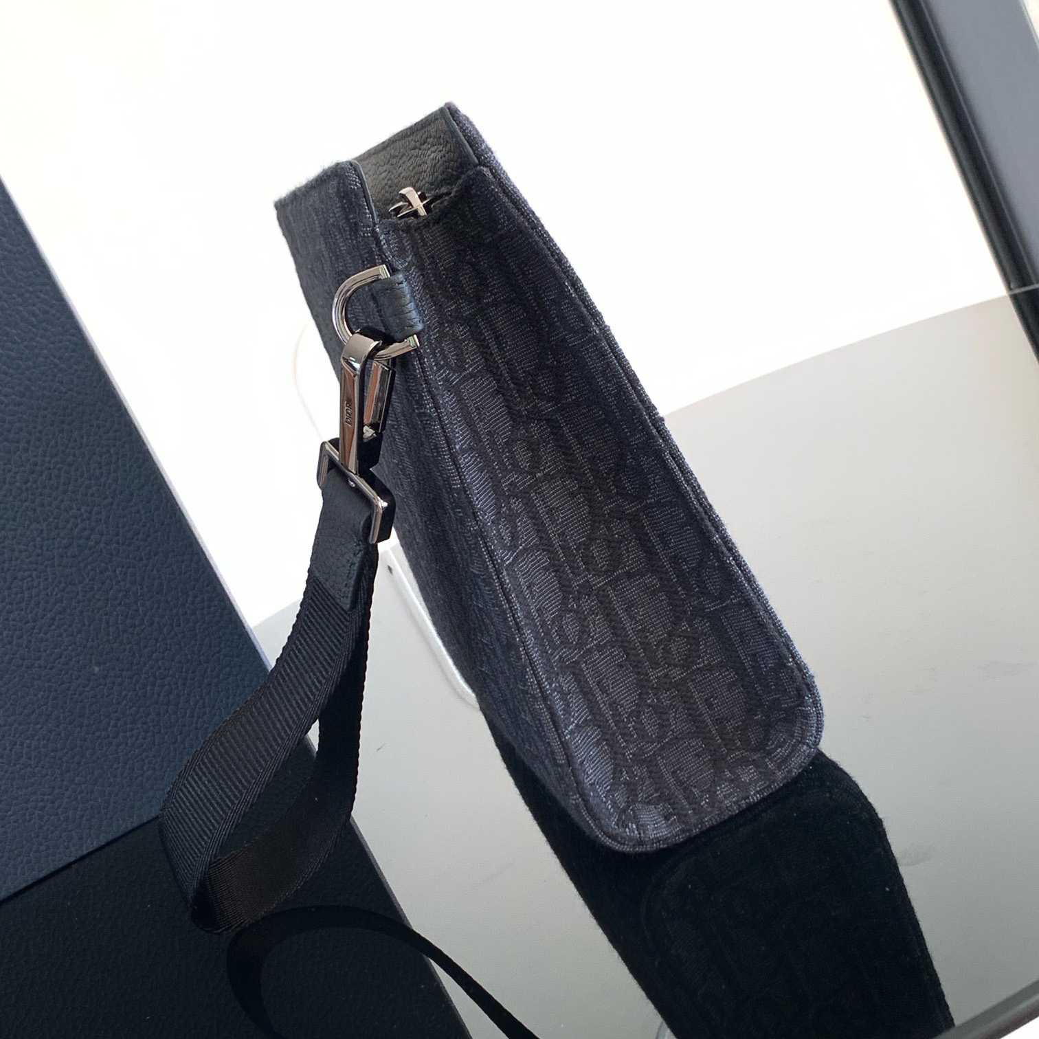 Dior A5 Triangle Pouch - DopestKickz