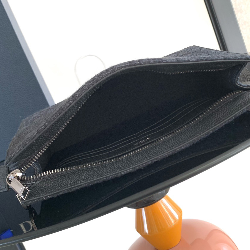 Dior A5 Triangle Pouch - DopestKickz