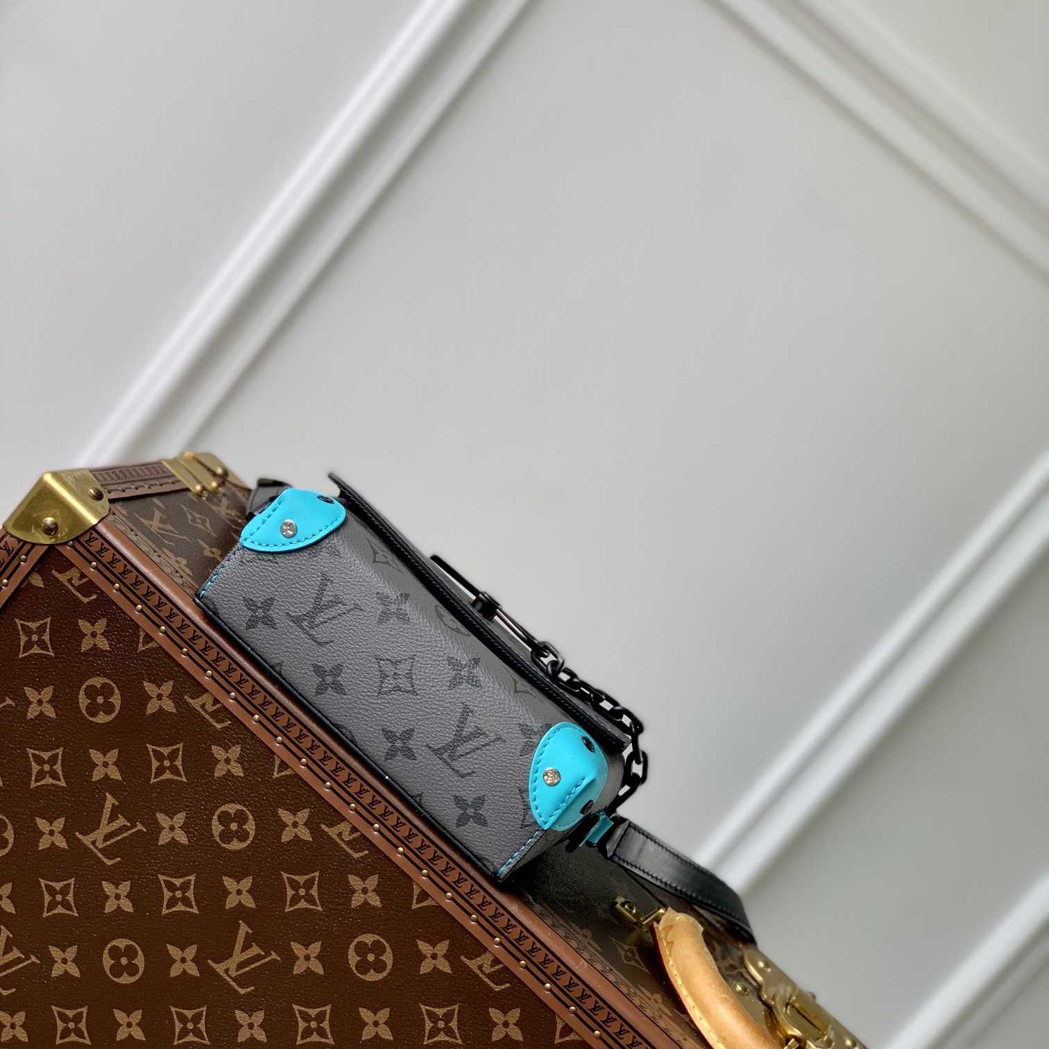 Louis Vuitton Steamer Wearable Wallet  M11496 - DopestKickz