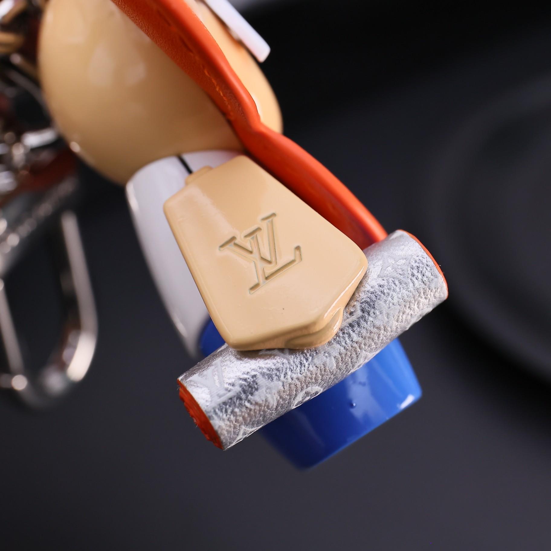 Louis Vuitton Vivienne Gym Bag Charm  M01198 - DopestKickz