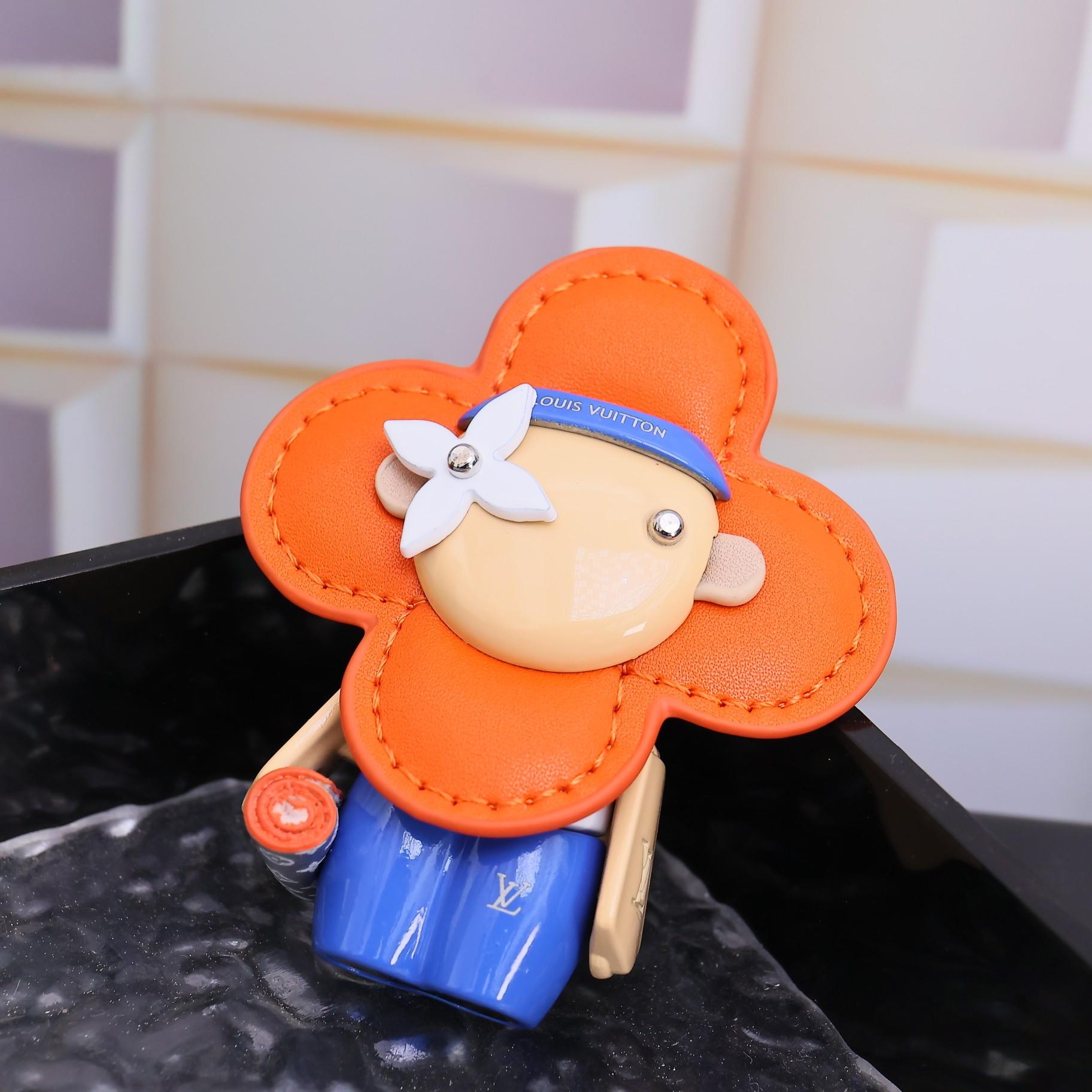 Louis Vuitton Vivienne Gym Bag Charm  M01198 - DopestKickz