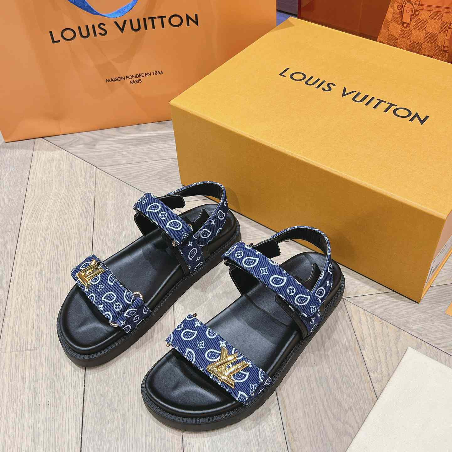 Louis Vuitton LV Sunset Flat Comfort Sandal   1ACTWB - DopestKickz