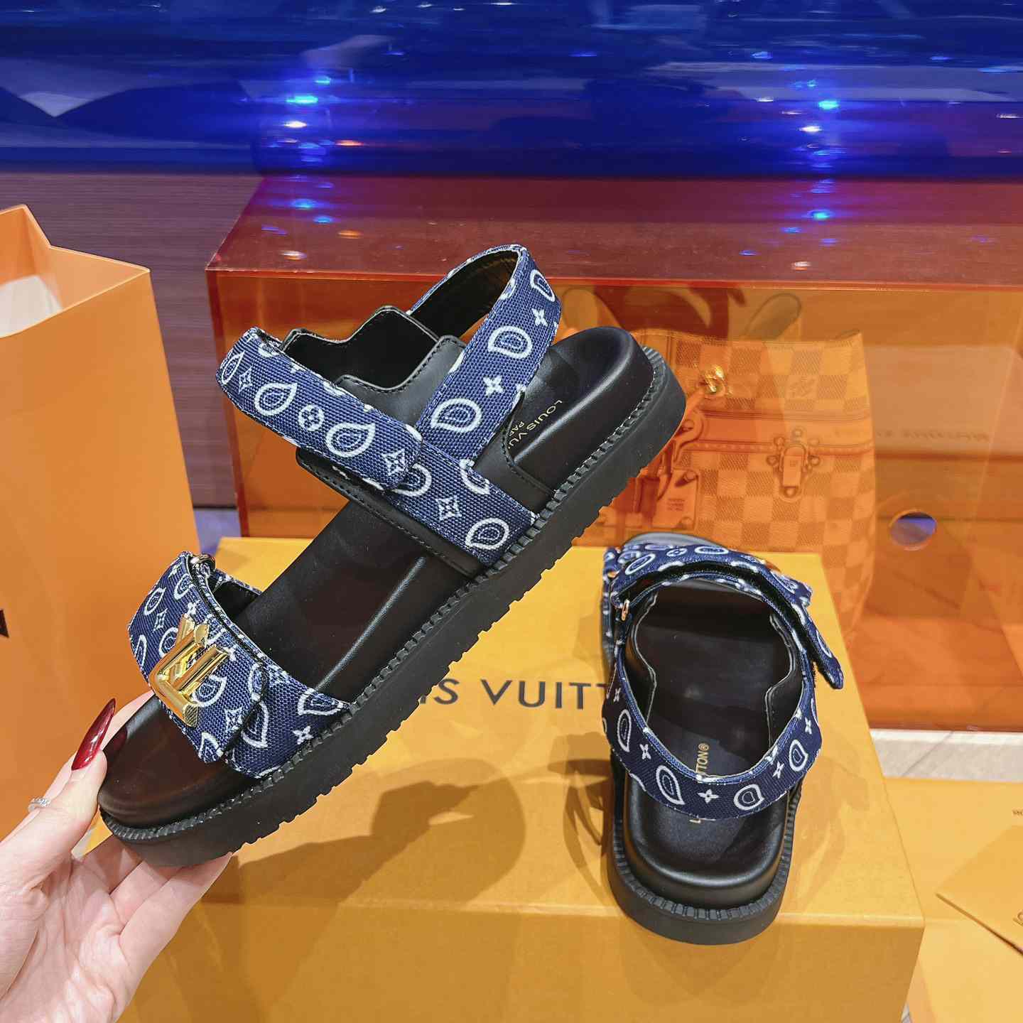 Louis Vuitton LV Sunset Flat Comfort Sandal   1ACTWB - DopestKickz