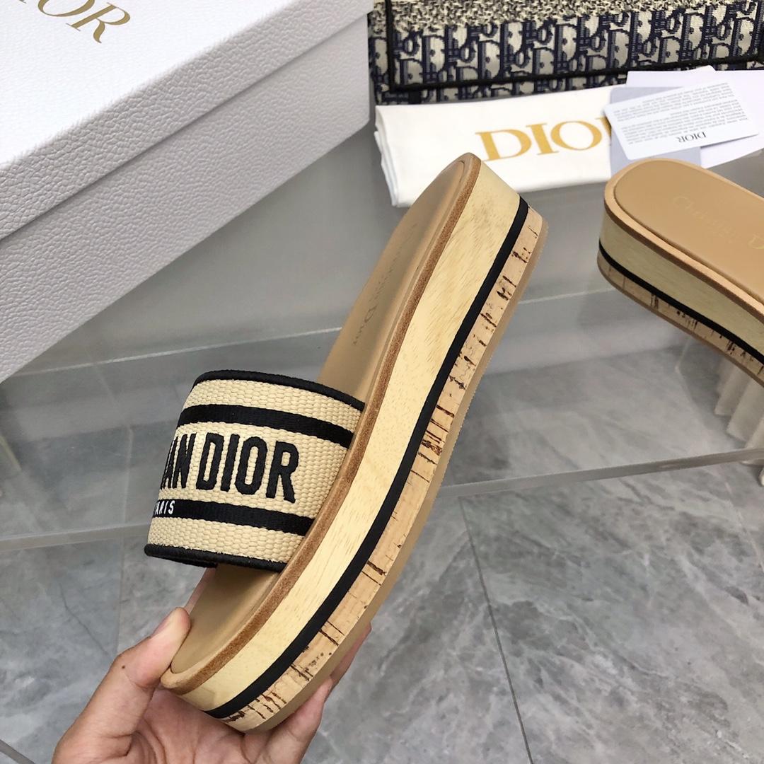 Dior Dioriviera Dway Platform Slide - DopestKickz