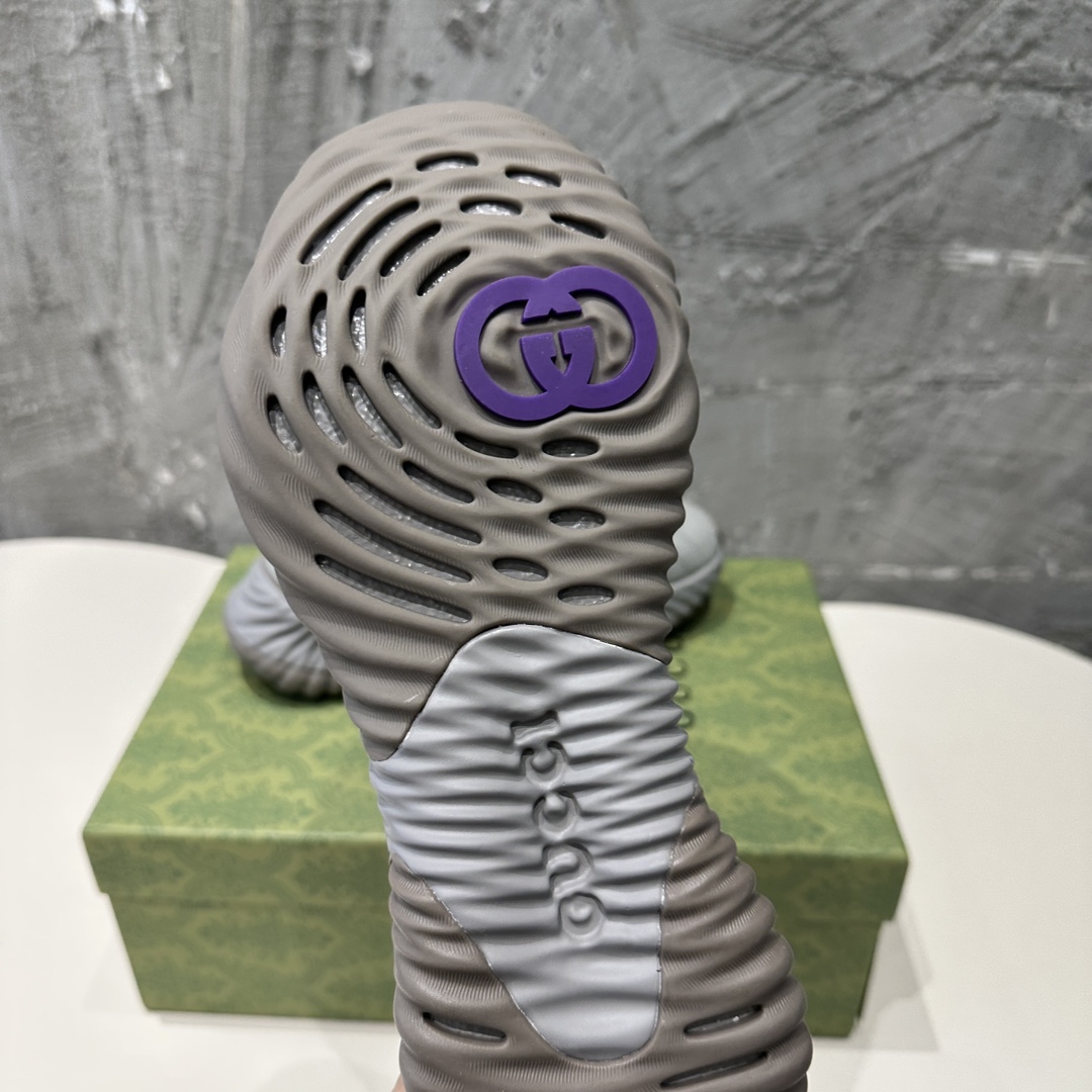 Gucci Ripple Sneaker  - DopestKickz