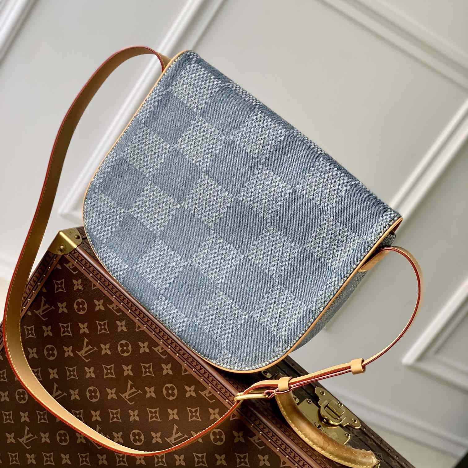 Louis Vuitton Montsouris Messenger MM   - DopestKickz