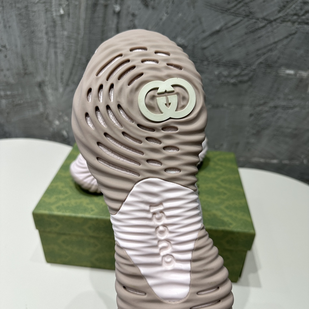 Gucci Ripple Sneaker  - DopestKickz