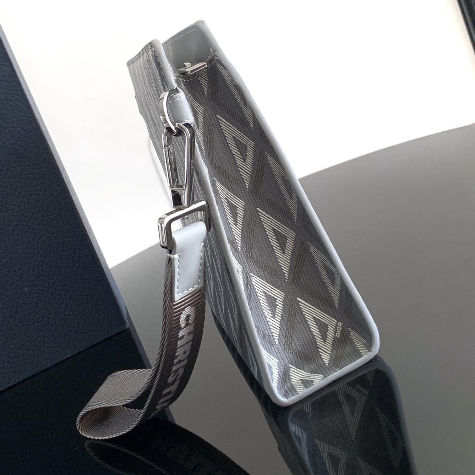 Dior A5 Triangle Pouch - DopestKickz