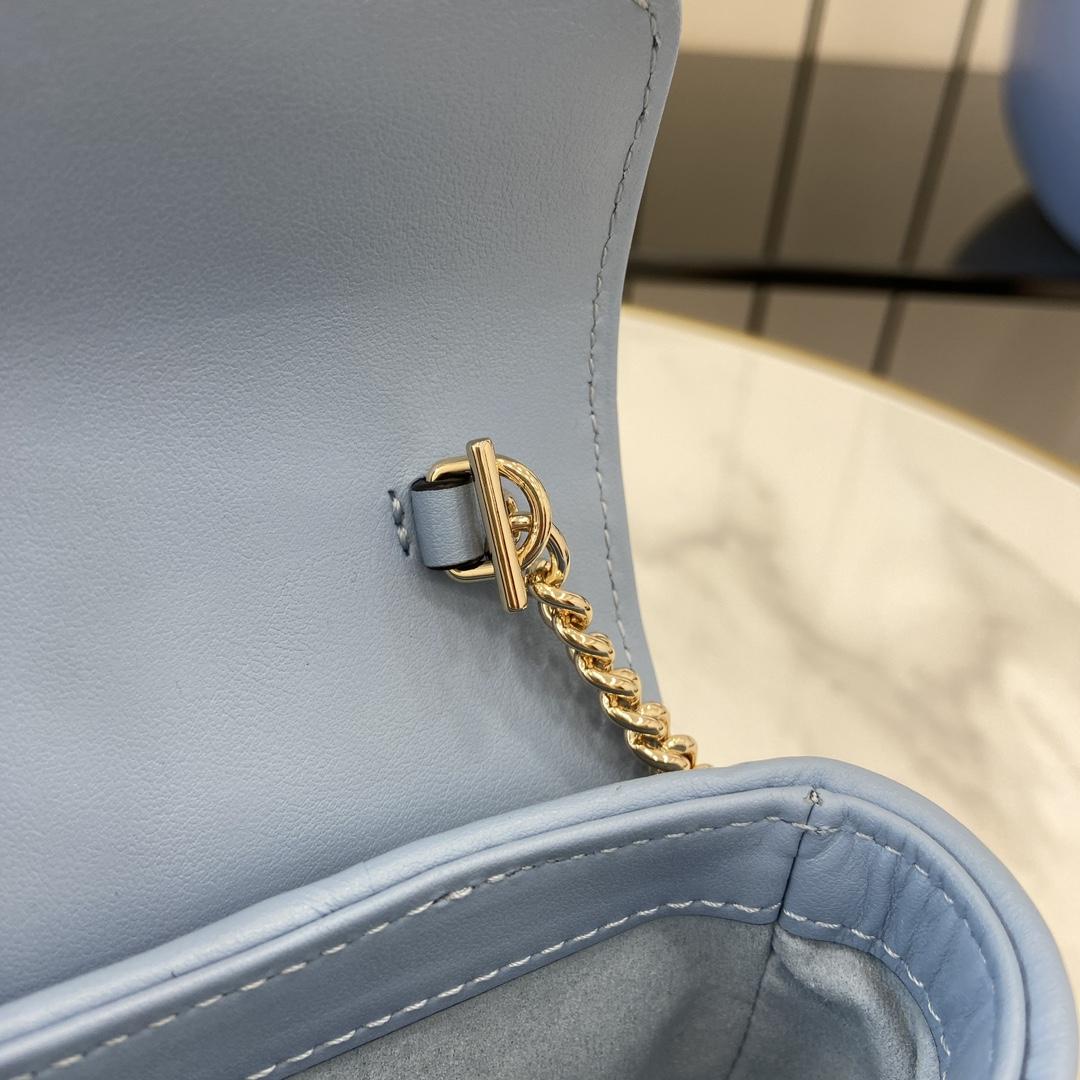 Gucci GG Marmont Super Mini Bag - DopestKickz