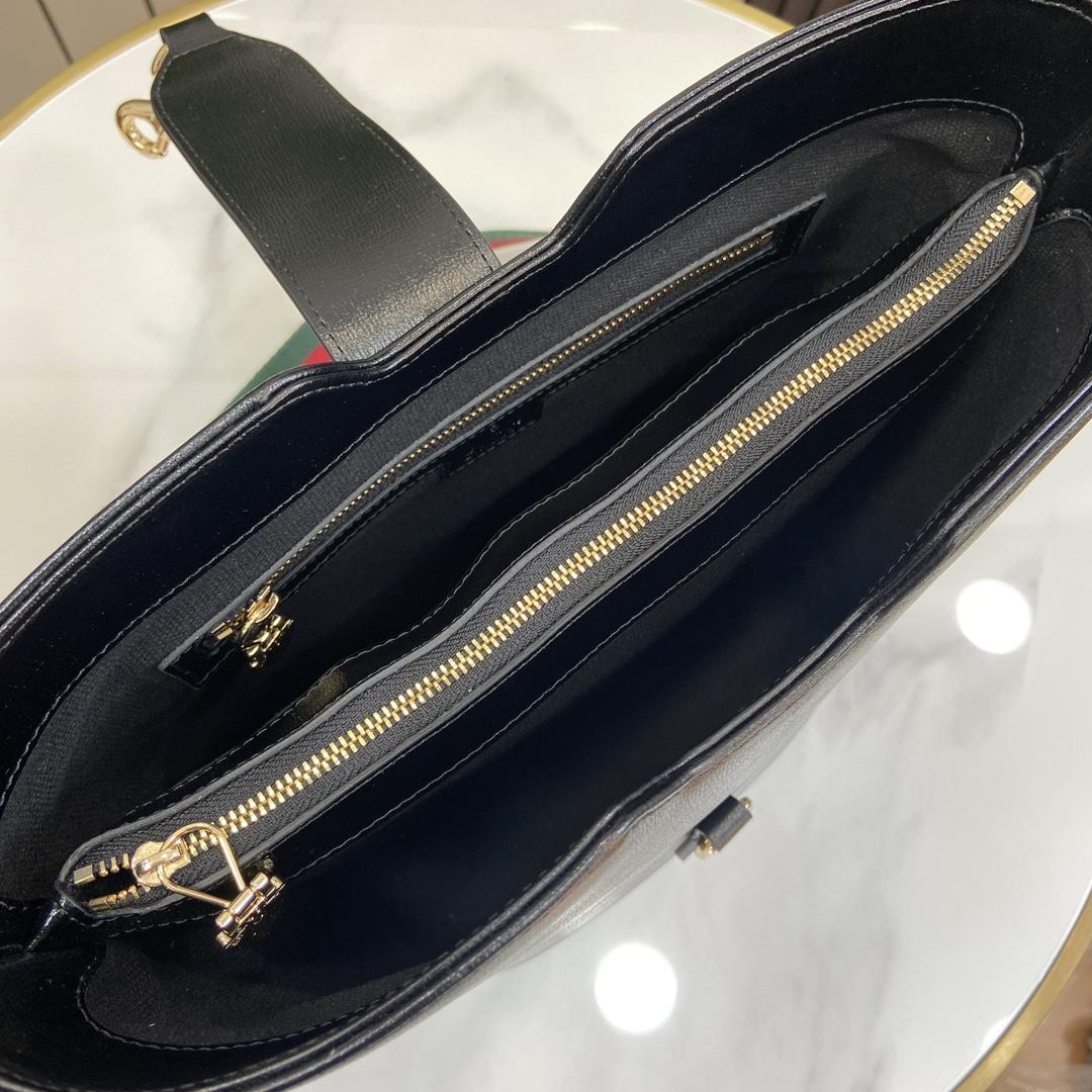 Gucci Medium Bucket Shoulder Bag - DopestKickz