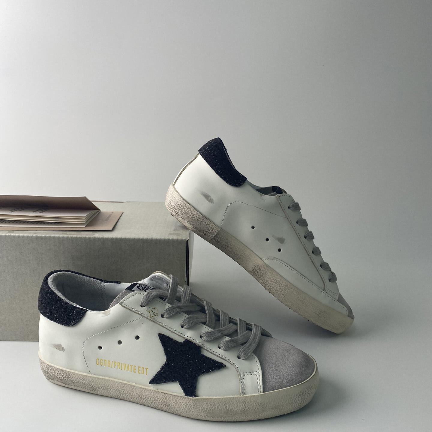Golden Goose Sneakers - DopestKickz