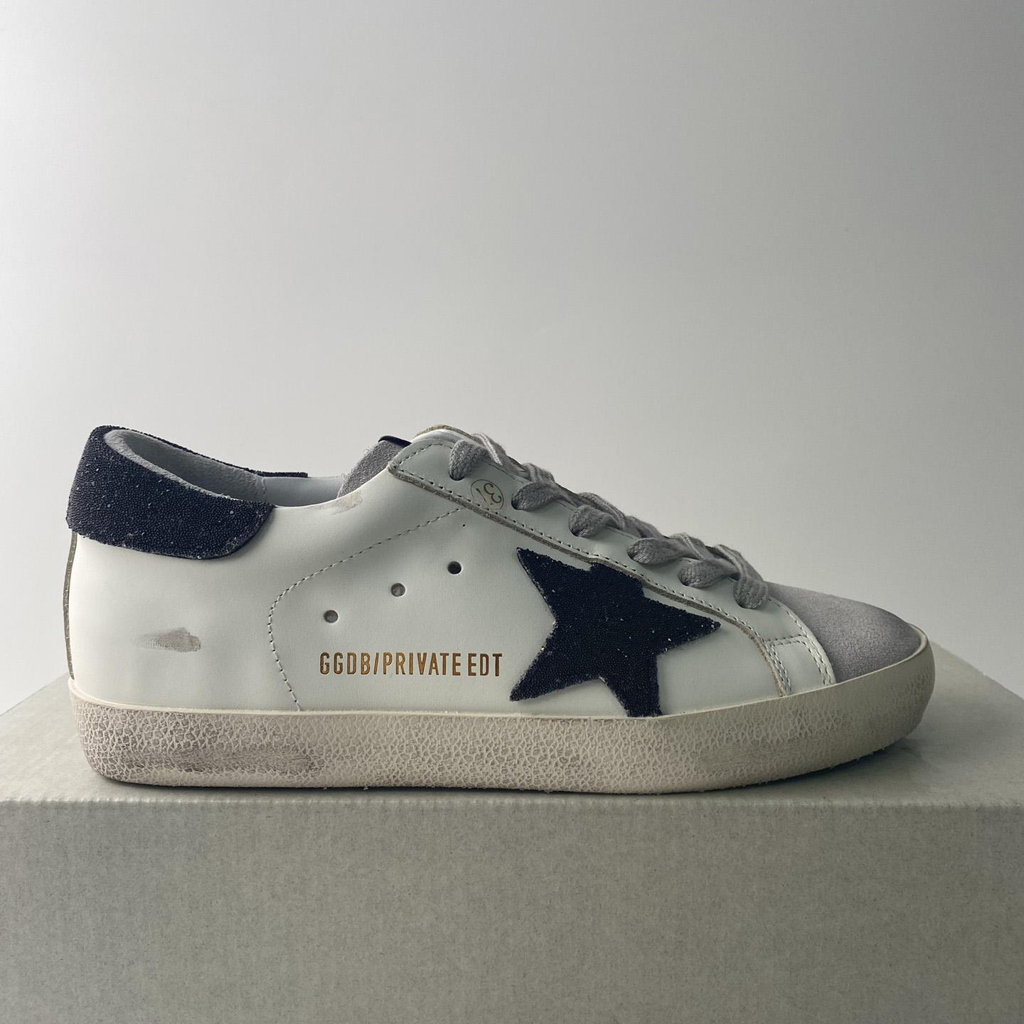 Golden Goose Sneakers - DopestKickz