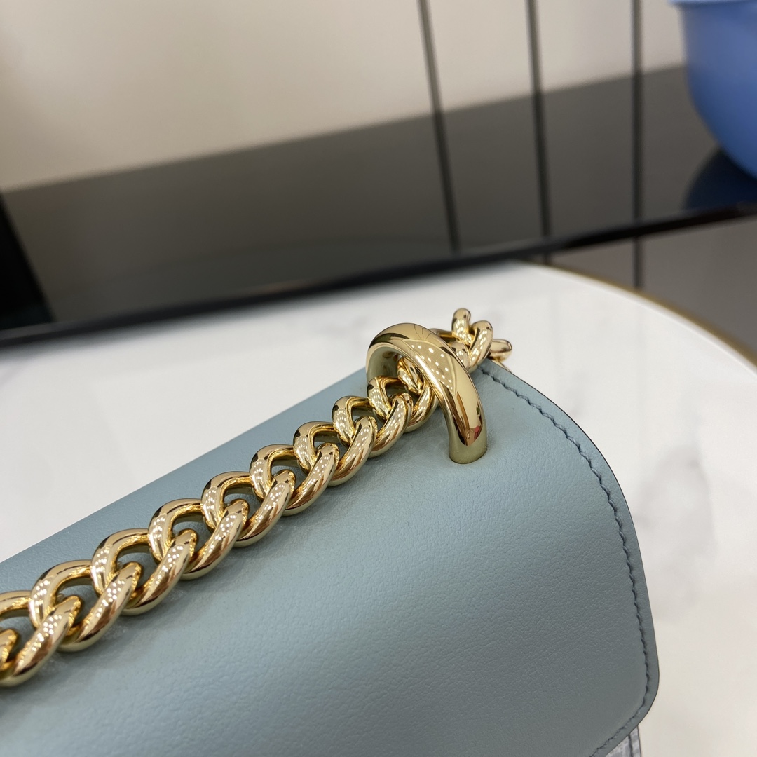 Gucci Padlock Small Shoulder Bag - DopestKickz