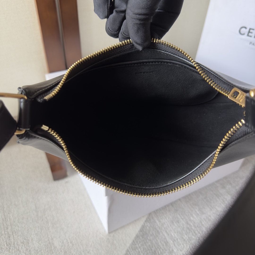 Celine Ava Triomphe  23 x13.5 x6cm - DopestKickz