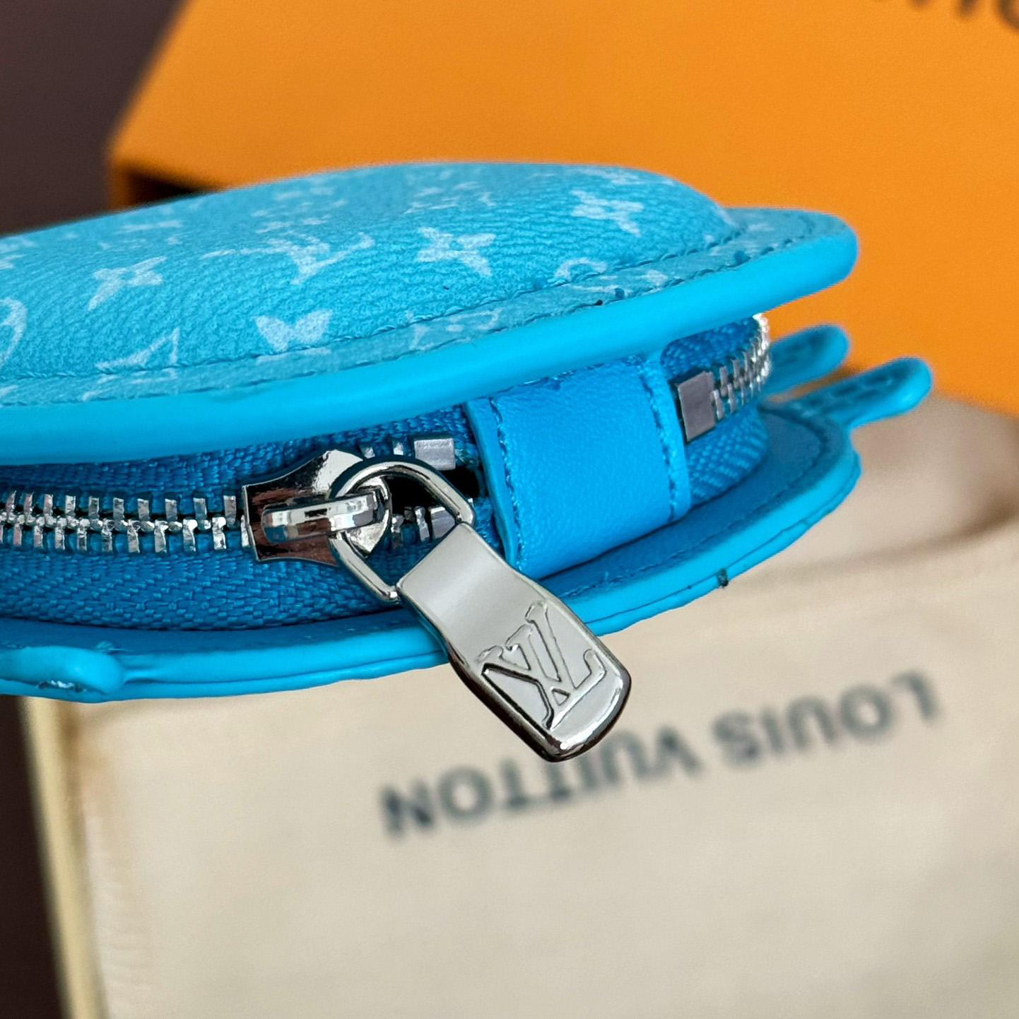 Louis Vuitton LV Crab Bag Charm   M01930 - DopestKickz