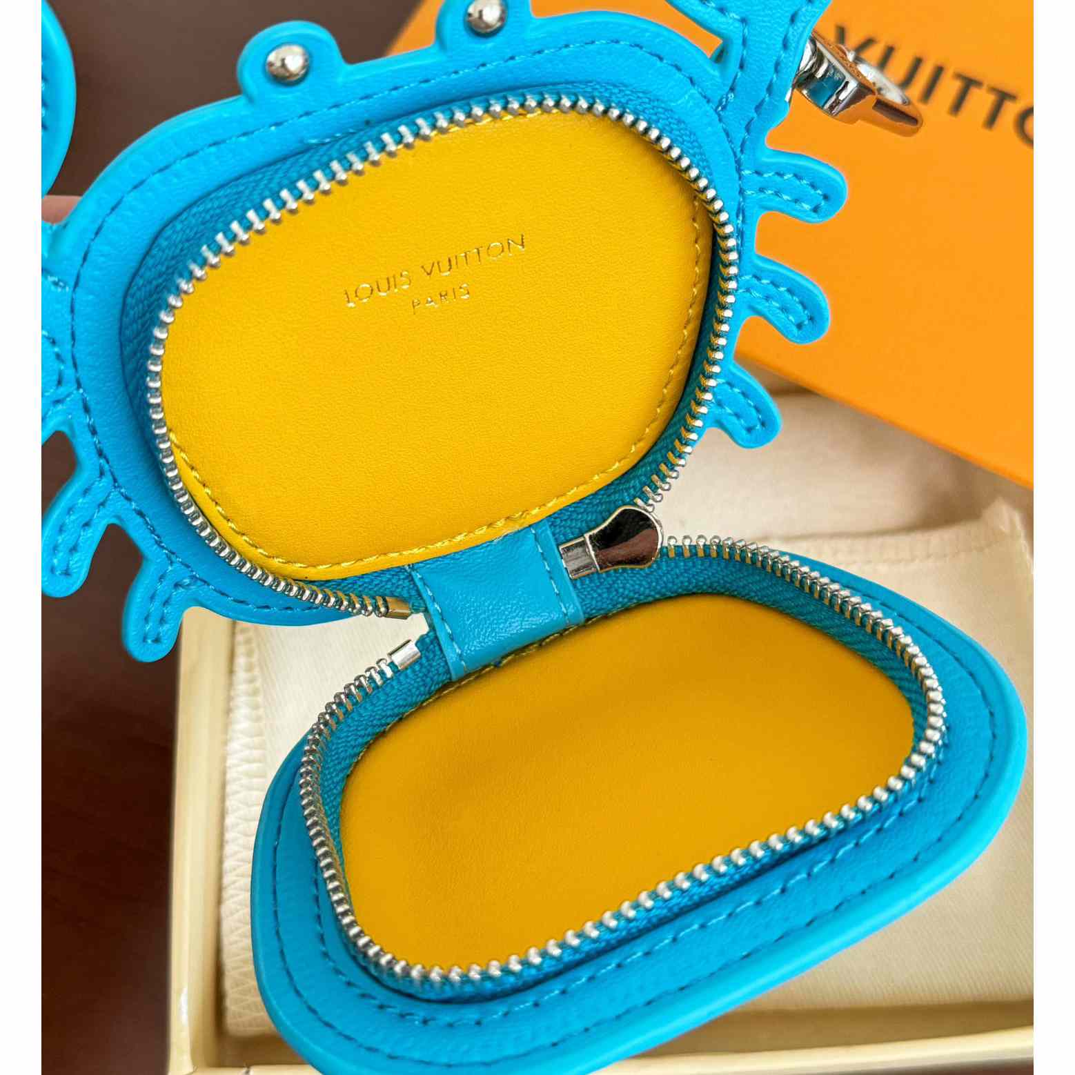 Louis Vuitton LV Crab Bag Charm   M01930 - DopestKickz