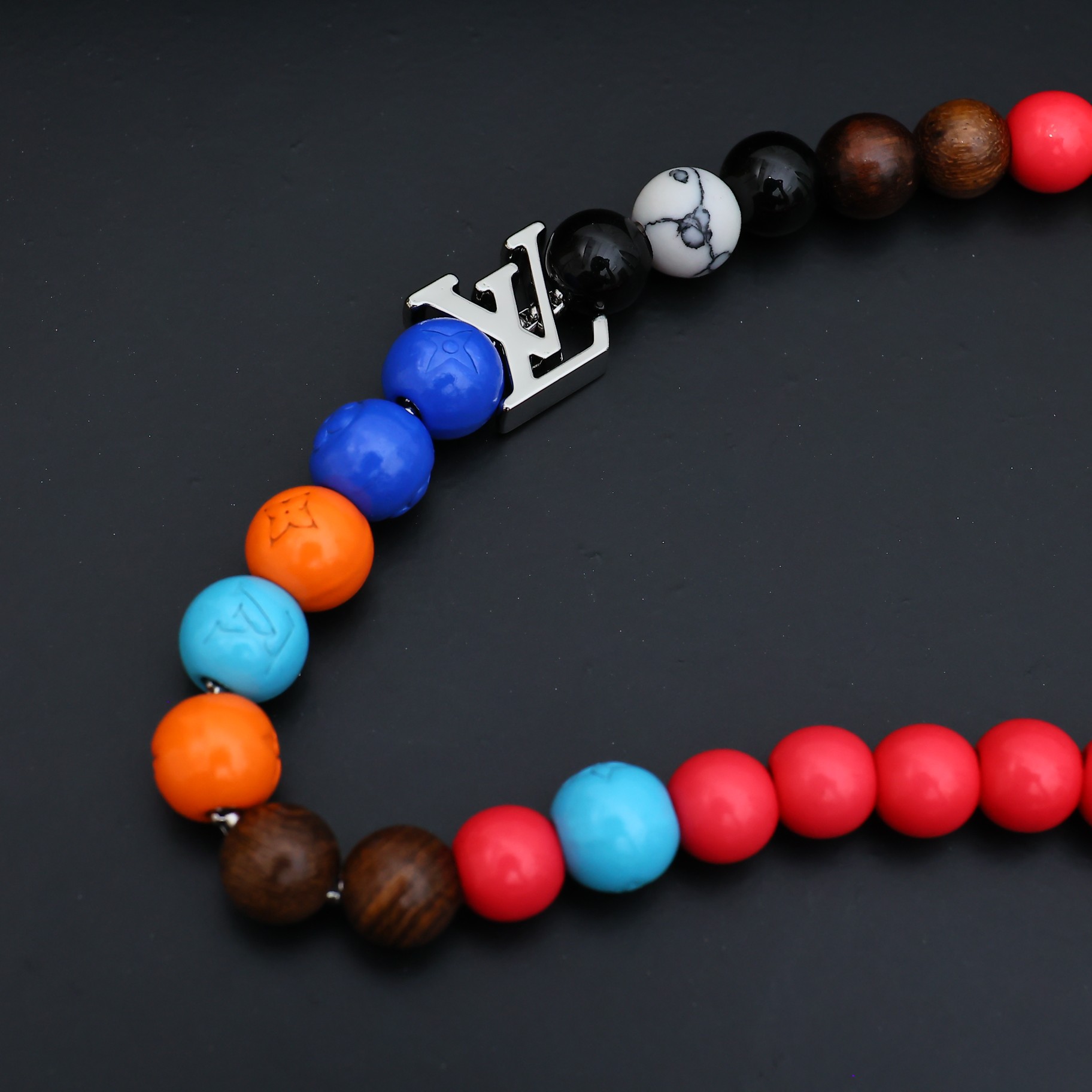 Louis Vuitton LVSurfin ' Beads Necklace    MO1891 - DopestKickz