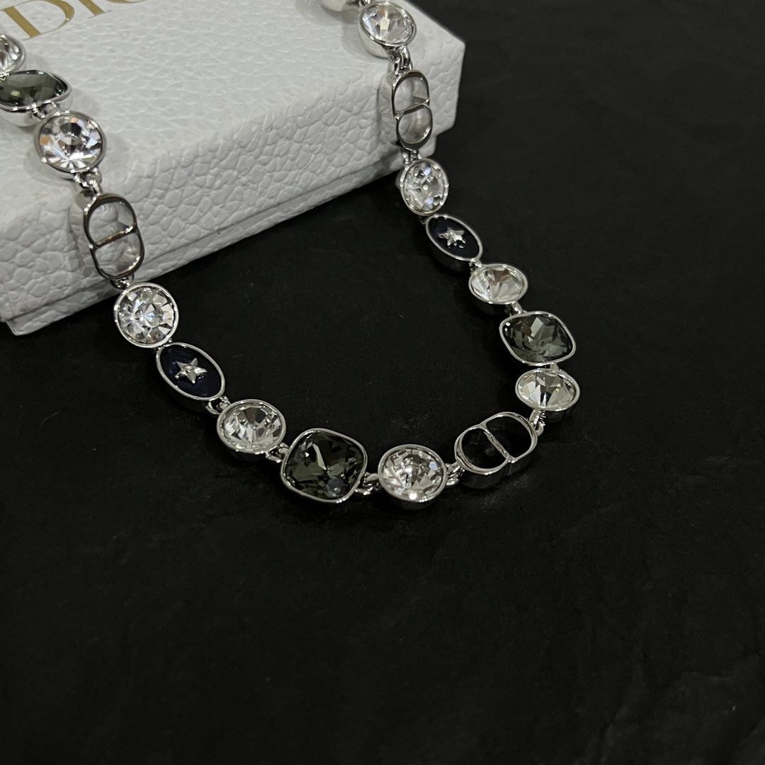 Dior Star Necklace - DopestKickz