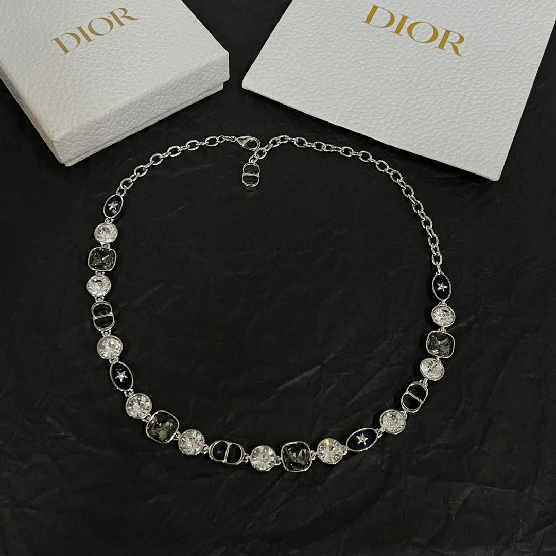Dior Star Necklace - DopestKickz