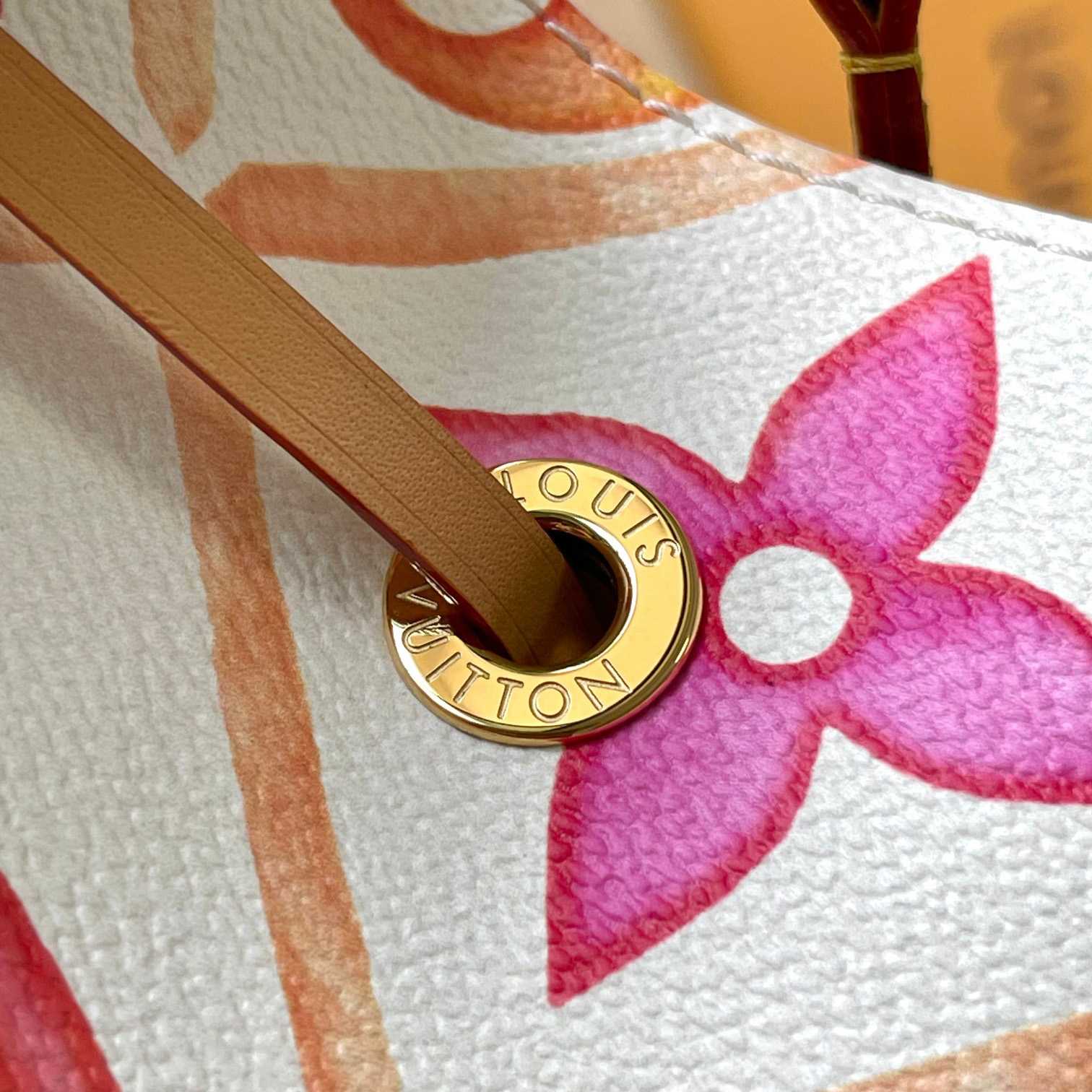 Louis Vuitton Néonoé BB   M25315 - DopestKickz