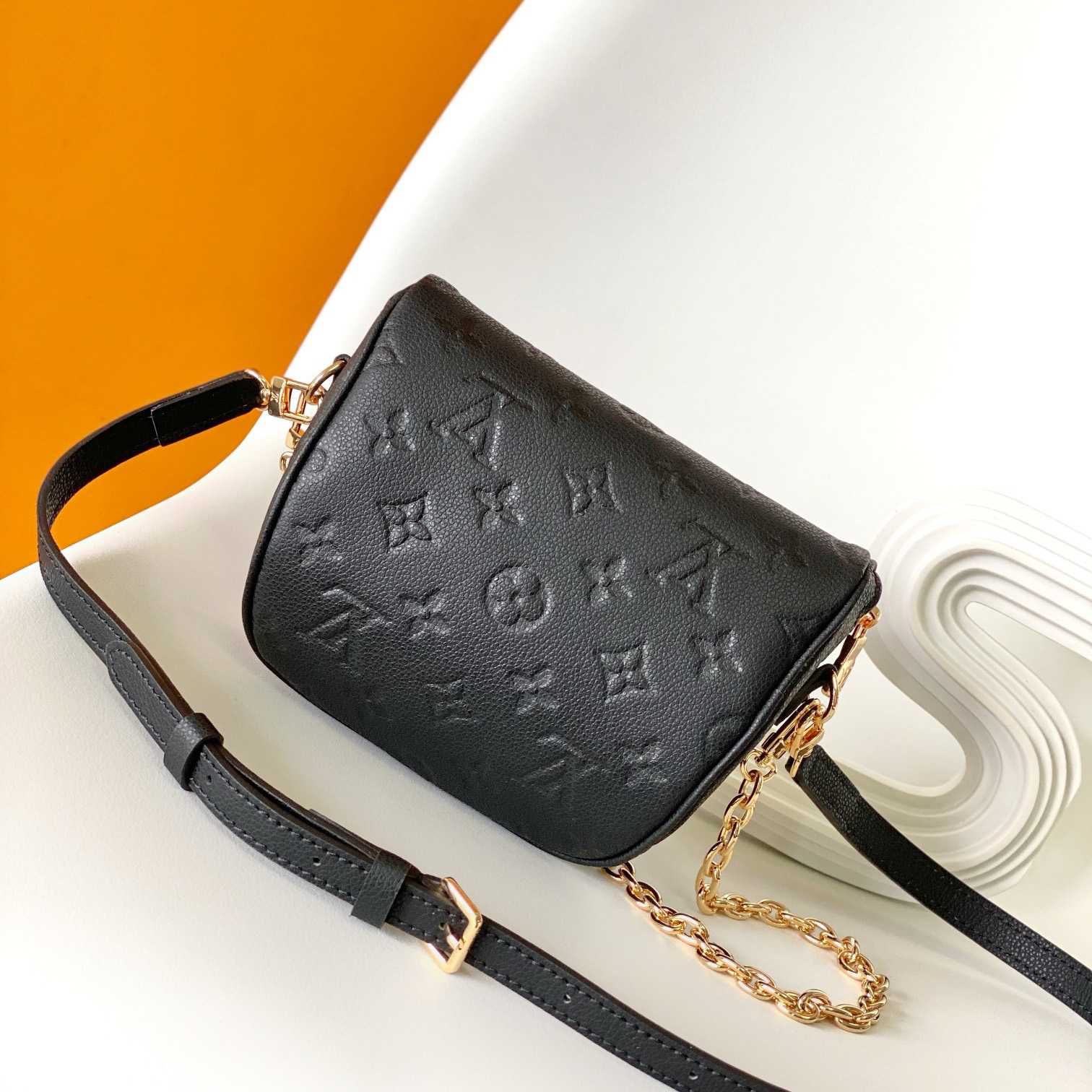 Louis Vuitton Mini Bumbag  M46917 - DopestKickz