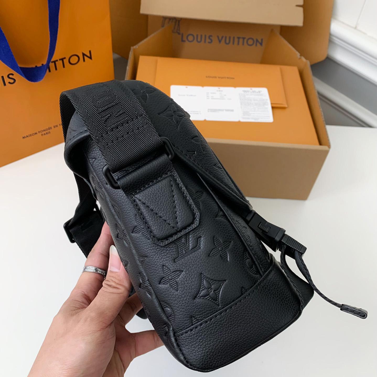 Louis Vuitton Messenger Voyager PM   M25121 - DopestKickz