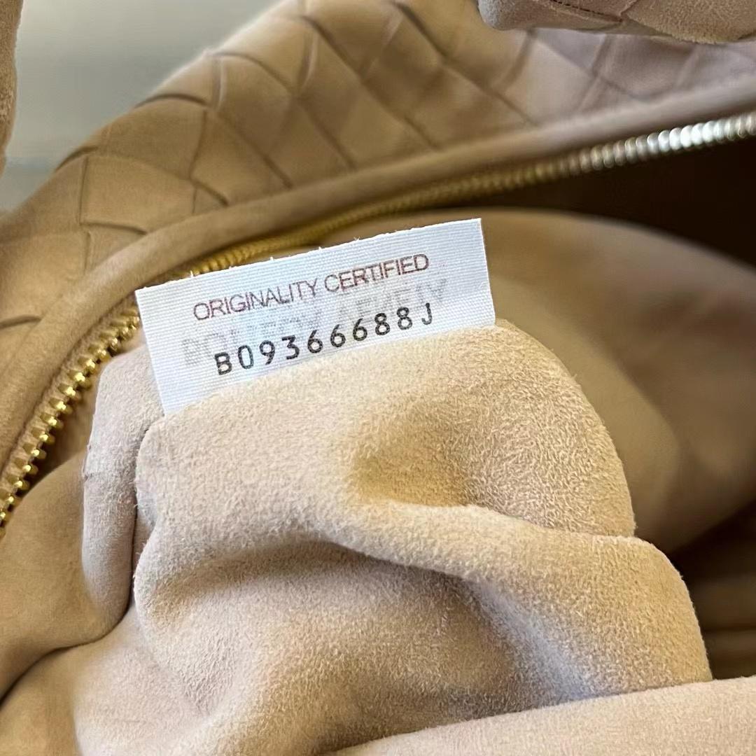 Bottega Veneta Teen Jodie  36cm - DopestKickz