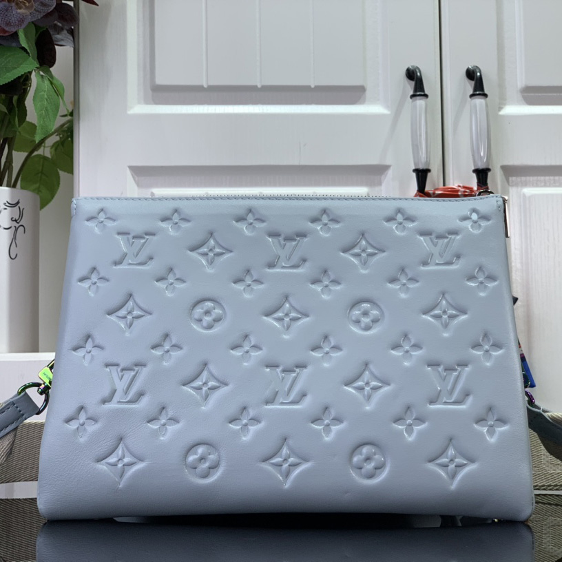 Louis Vuitton Coussin PM   M11436 - DopestKickz