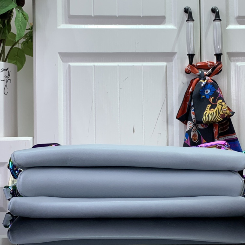 Louis Vuitton Coussin PM   M11436 - DopestKickz