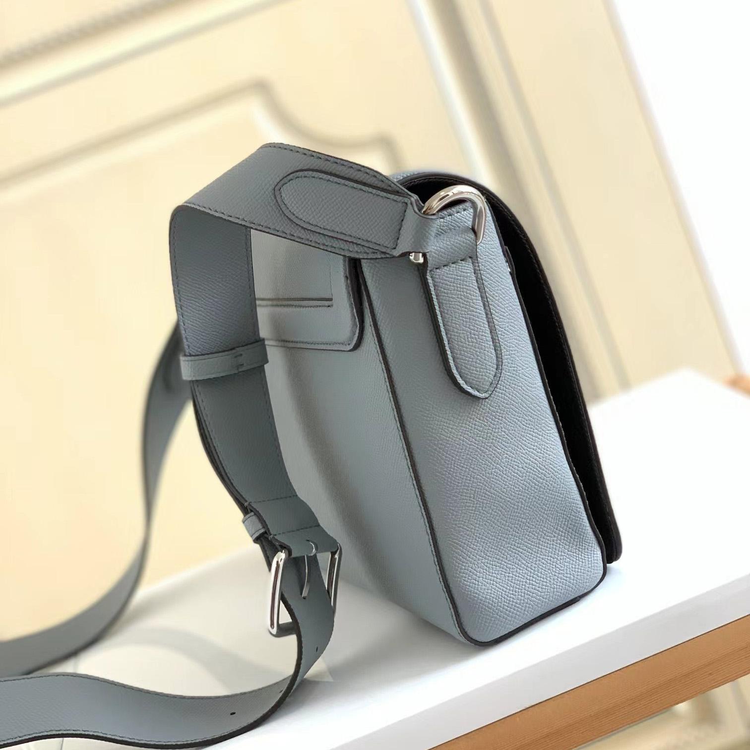 Louis Vuitton New Flap Messenger (28.3 x 18.3 x 4.3 cm) - DopestKickz